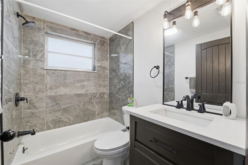 Building Photo - 62 S Tyler St