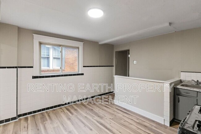 Building Photo - 8212 Toddy Ave