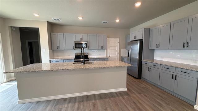 Building Photo - 713 16th St