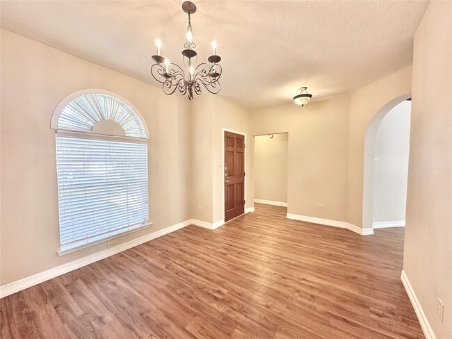 Building Photo - 14307 Cypress Valley Dr