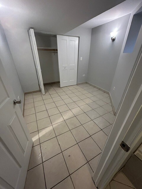 Building Photo - 2300 S Ridgeway Ave