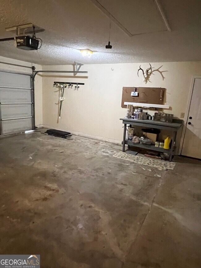Building Photo - 308 Maggie Way