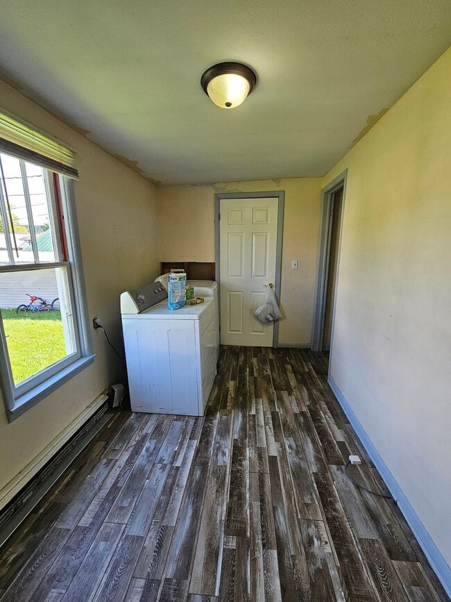 Building Photo - 2 BED | 1 BATH | HOME | CENTRALLY LOCATED ...