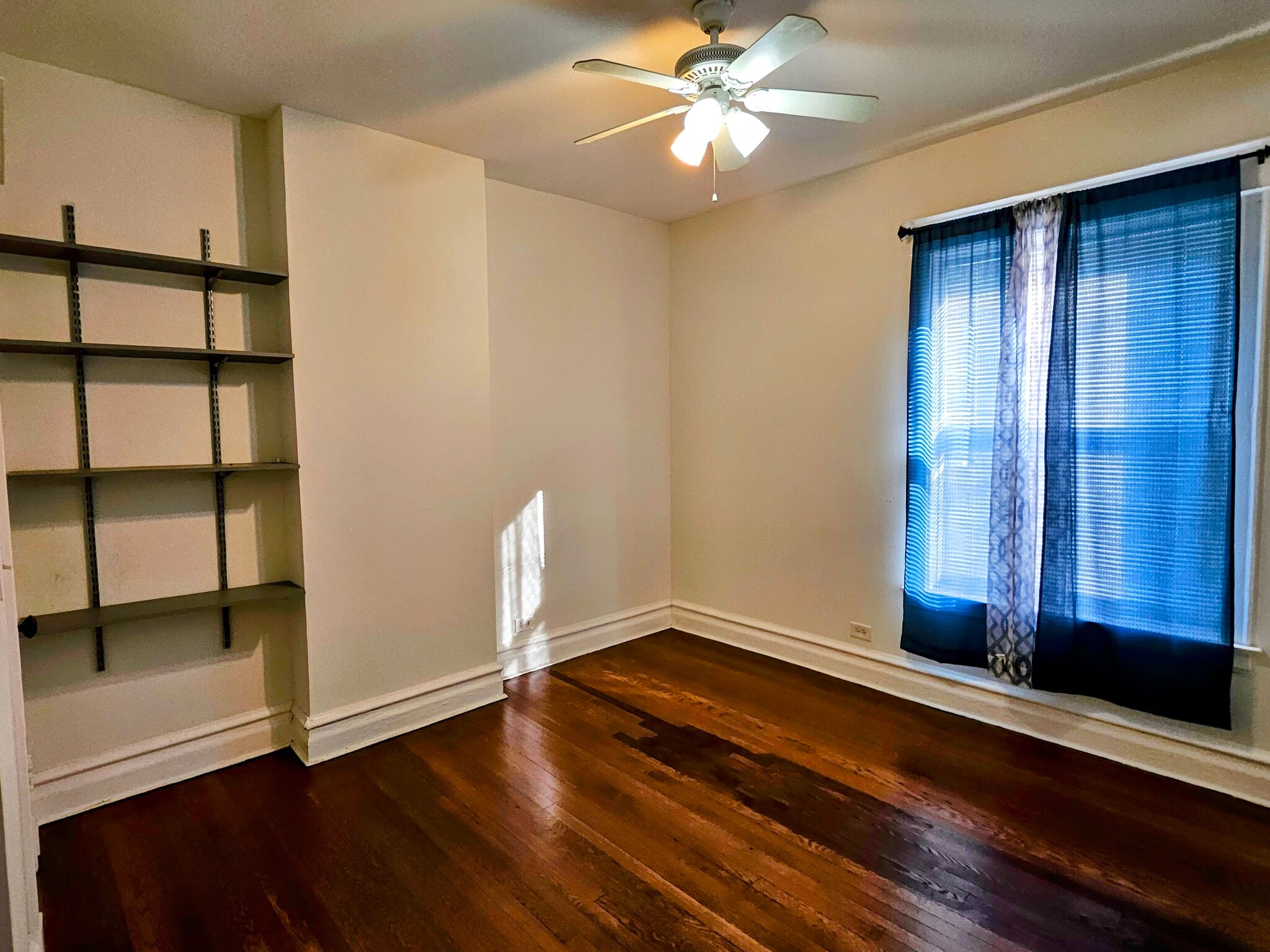 Bedroom 3 - 6942 S Dante Ave