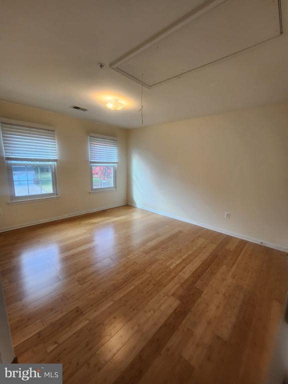 Building Photo - 10208 Rolling Green Way