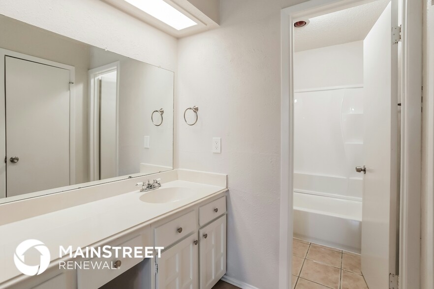 Building Photo - 201 Wildfire Dr