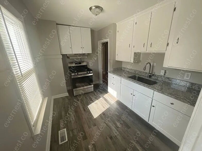 Building Photo - 1723 London Ave