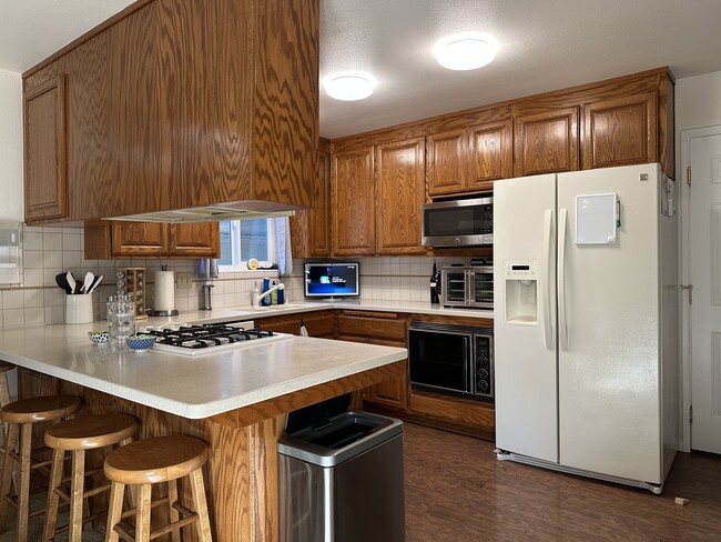 Building Photo - 2209 El Cejo Cir