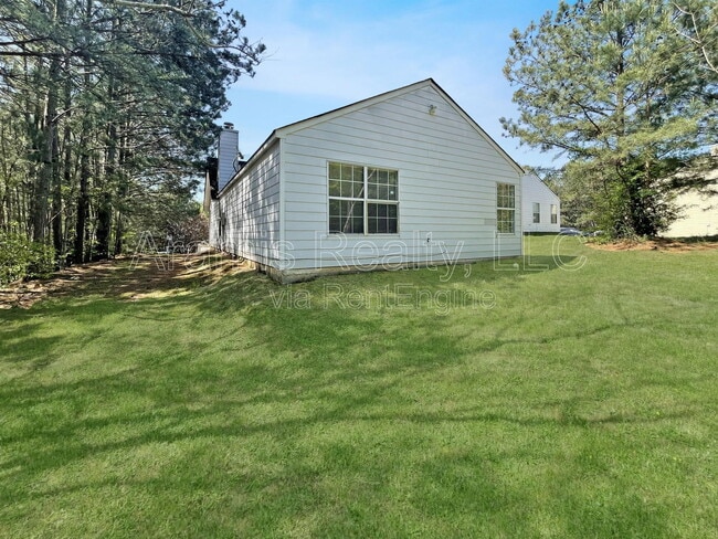 Building Photo - 3930 Cypress Pointe Dr
