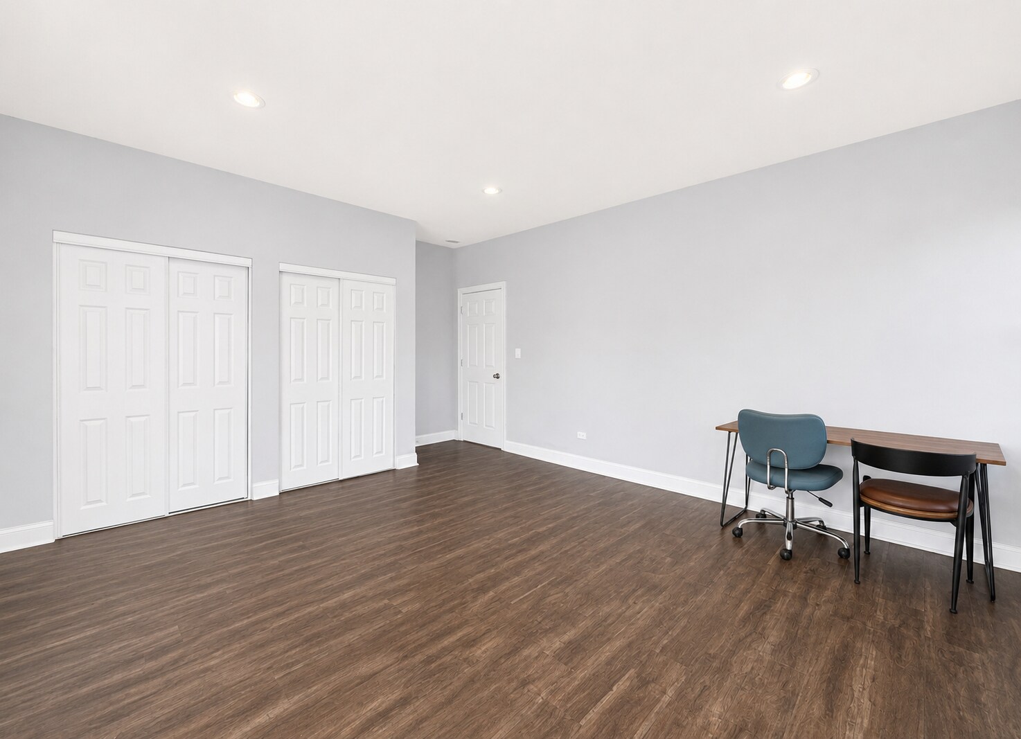 Building Photo - 5300 S Shore Dr