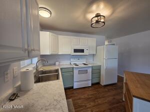 Building Photo - 1743 E Nadean Ln