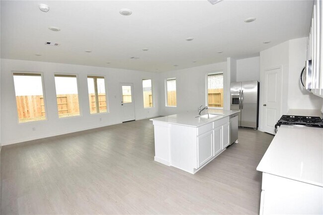 Building Photo - 16531 Mesquite Fld Dr