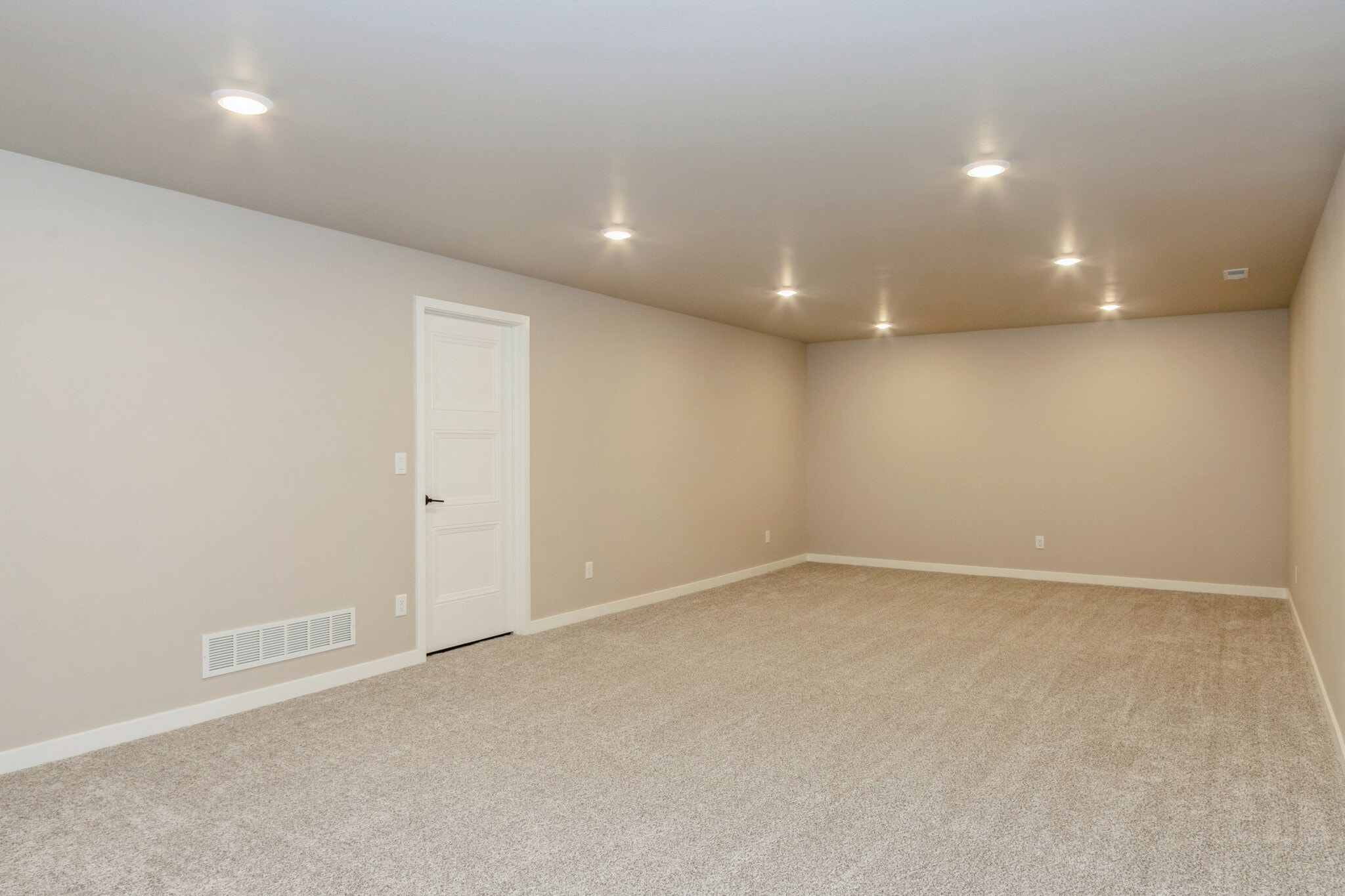 Building Photo - 1025 Switchgrass Ln