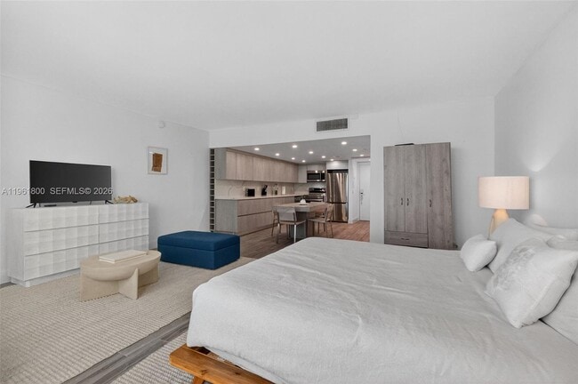 Building Photo - 2301 Collins Ave