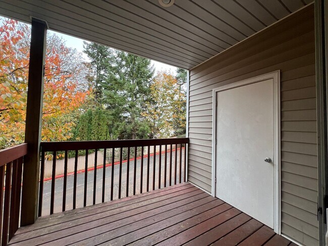 Building Photo - Rent Special: FREE First Full Month's Rent