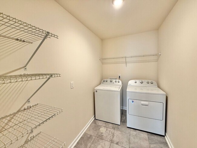 Building Photo - Spacious 4BD, 3BA Durham Home in a Prime Location Near Duke University, RTP, and RDU Airport