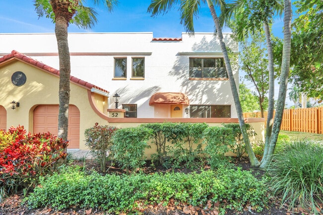 Building Photo - 52 Uno Lago Dr