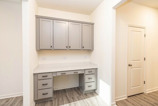 Building Photo - 121 Gaelic Dr