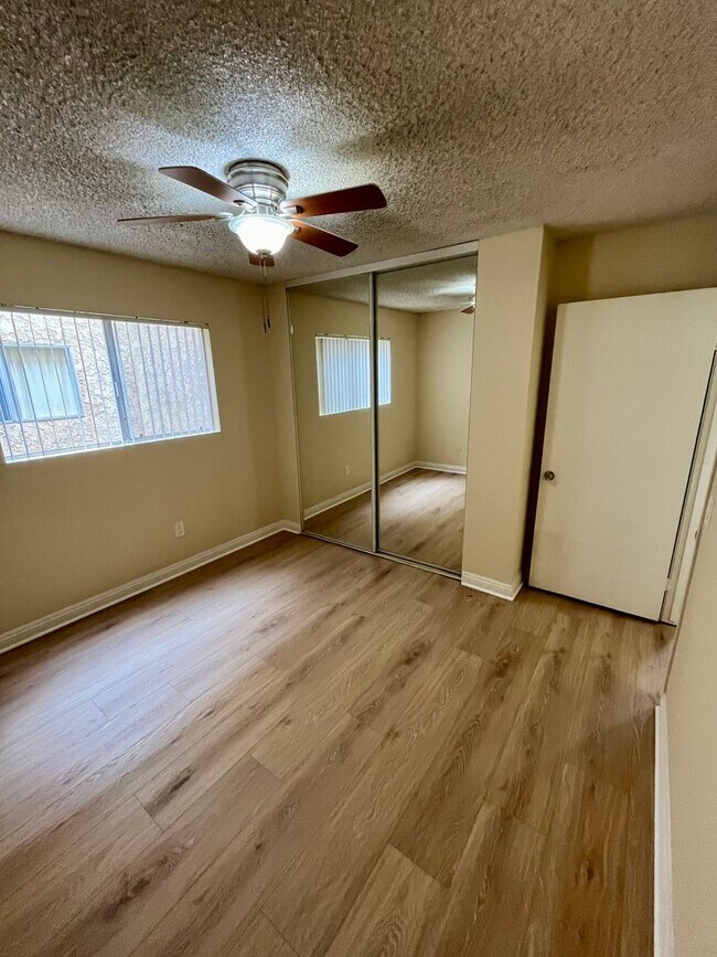 Building Photo - 6060 Mt Aguilar Dr