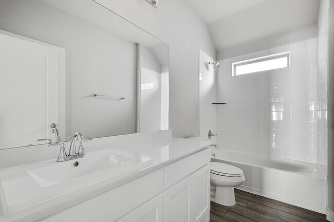 Building Photo - 364 Braves Wy