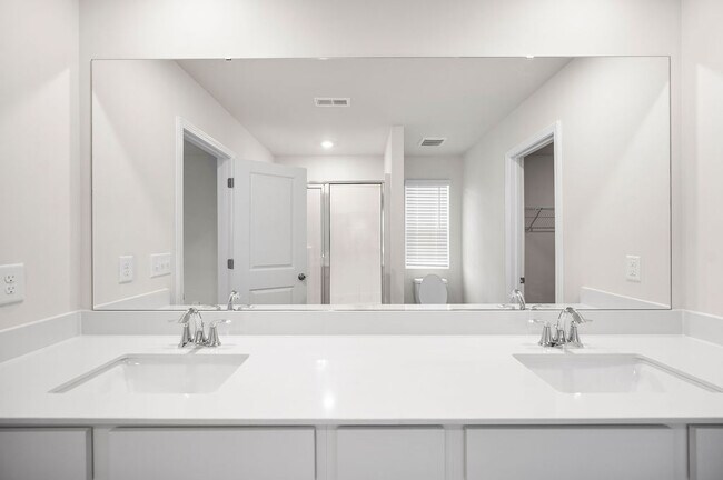 Building Photo - 115 Broadtree Cir