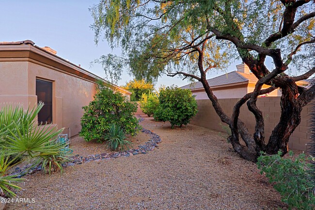 Building Photo - 6564 E Whispering Mesquite Trail