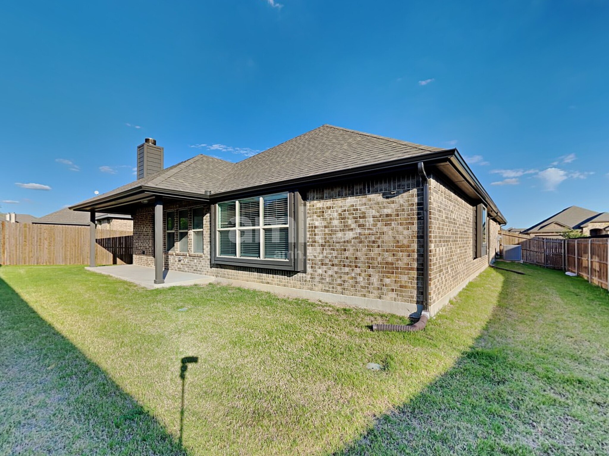 Building Photo - 215 Buckskin Dr