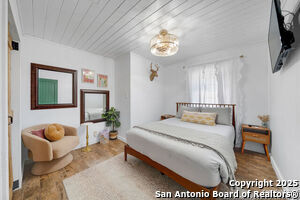 Building Photo - 690 Windrush