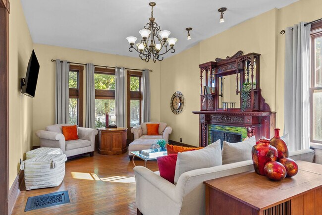 Primary Photo - 2354 Whittemore Pl