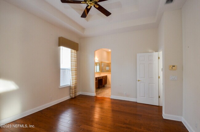Building Photo - 11712 Blackstone River Dr