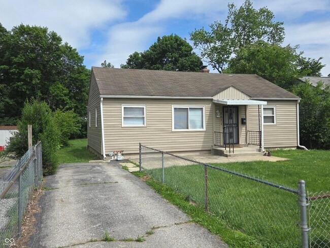 Building Photo - 2011 W Kessler Blvd N Dr
