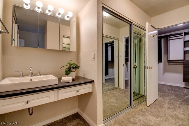 Building Photo - 3111 Bel Air Dr