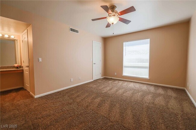 Building Photo - 683 Oakmont Ave