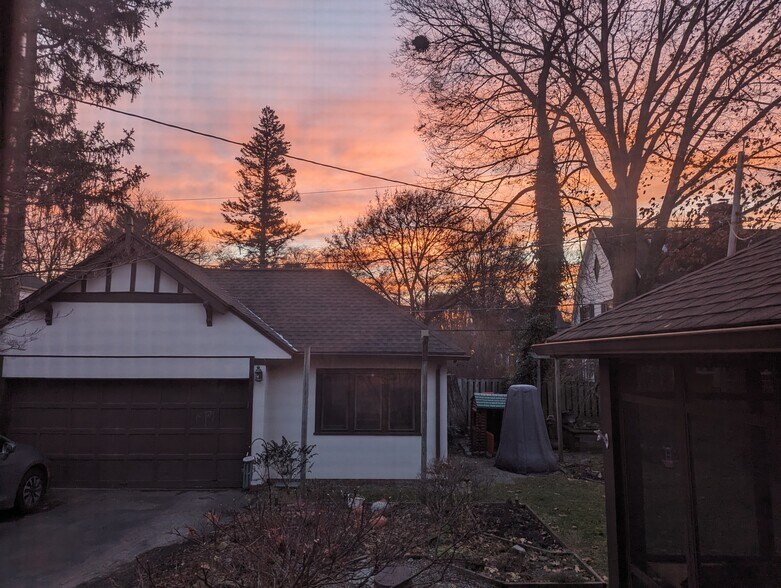 Building Photo - 416 Yarmouth Rd