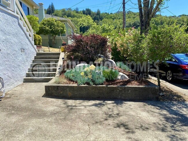 Building Photo - Modern Bret Harte Home with Gourmet Kitchen - FOUNDATION