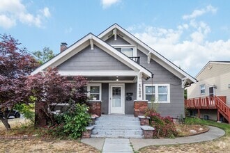 Building Photo - Jackson/Jefferson Triplex
