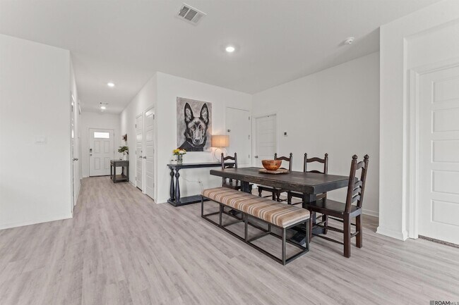 Building Photo - 12780 Sweetleaf Ave