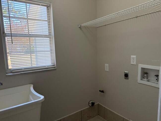 Building Photo - 3450 Clark Rd