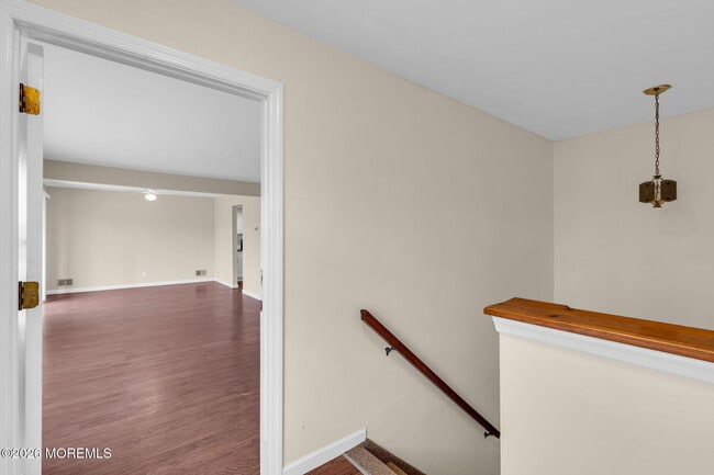 Building Photo - 404 9th Ave