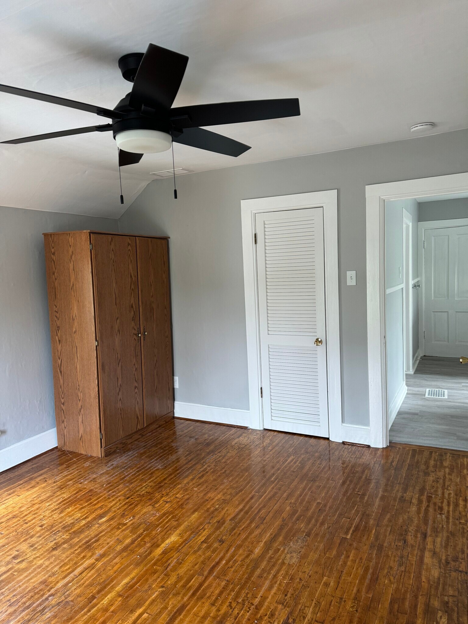 Building Photo - 204 Home St