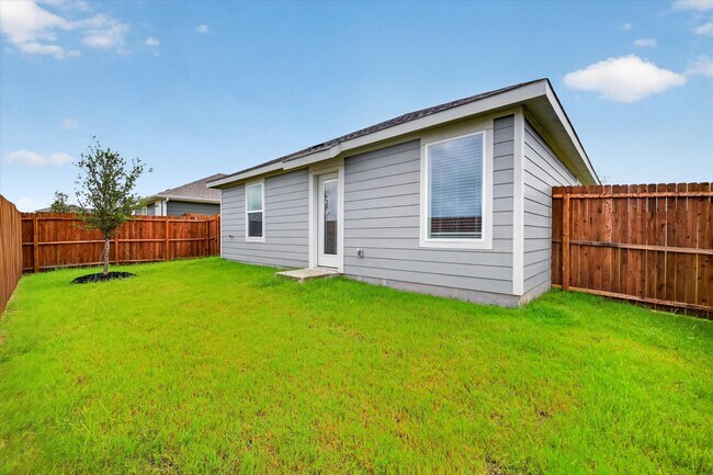 Building Photo - 3022 Serenity Ln