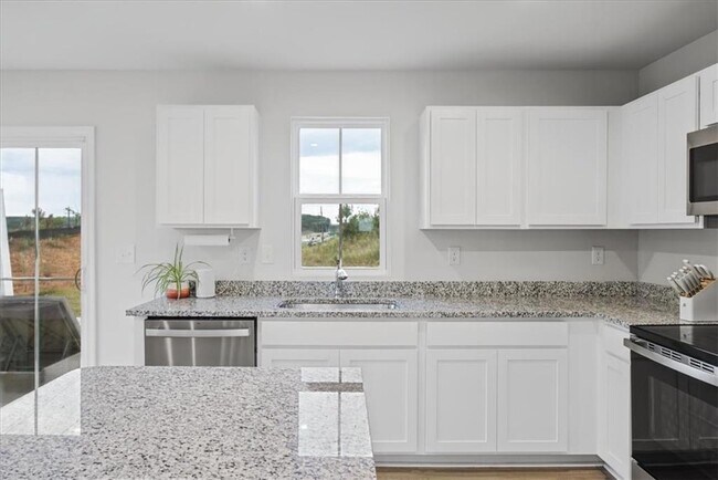 Building Photo - 218 Deermont Dr