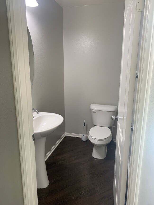 Building Photo - 3 Bedroom Condo for Rent in Murrieta