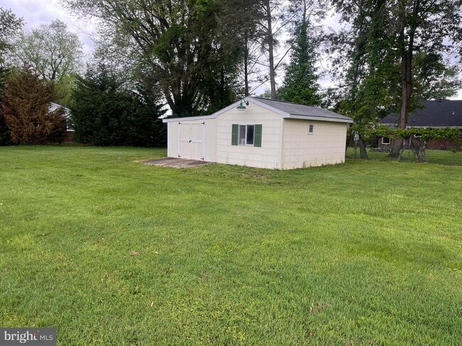 Building Photo - 120 Birch Rd
