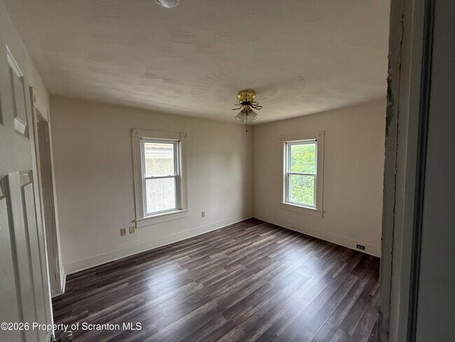 Building Photo - 617 Harrison Ave