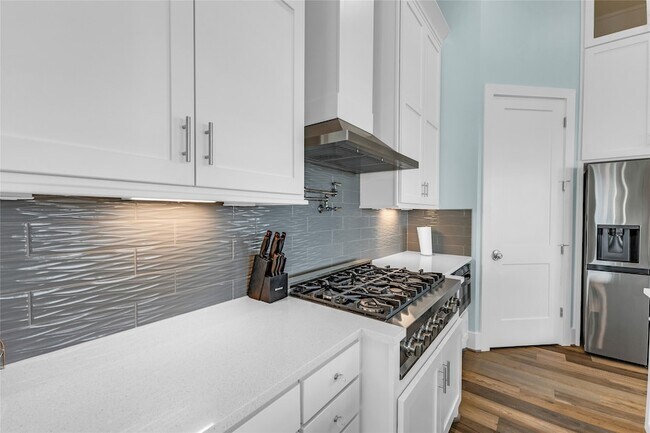 Building Photo - 312 Seagrass