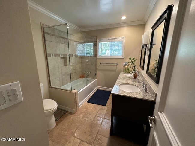 Building Photo - 4656 Vanalden Ave