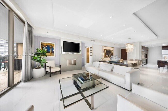 Building Photo - 9701 Collins Ave