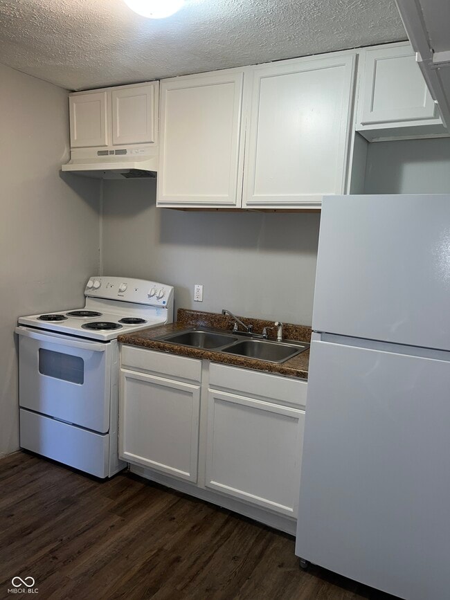 Building Photo - 1836 E Minnesota St