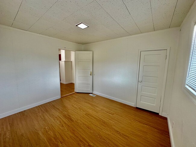 Building Photo - 2bdrm, 1 bath house with shed near Jeld We...